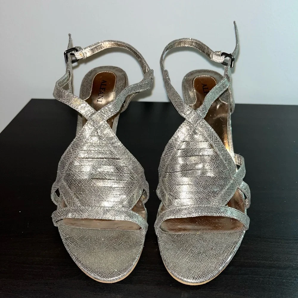 Alfani Heels - Picture 2 of 4